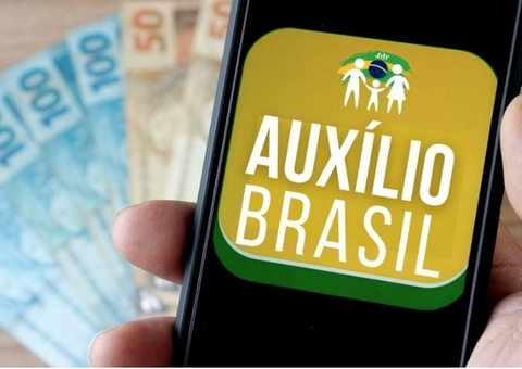 Câmara aprova medida que torna permanente Auxílio Brasil de R$ 400