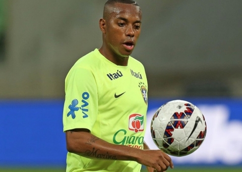 Robinho pode recorrer em liberdade caso STJ reconheça pena por estupro