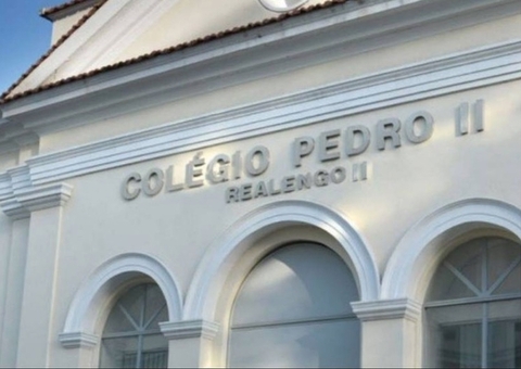 Alunos que participaram de sexo grupal em sala não usaram camisinha