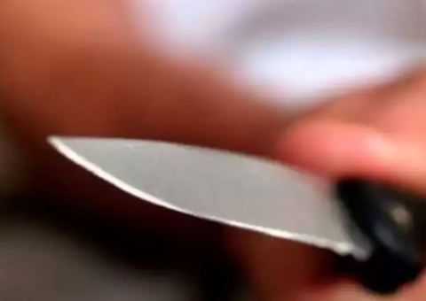 Homem invade casa e ataca crianças a facadas por causa de barulho