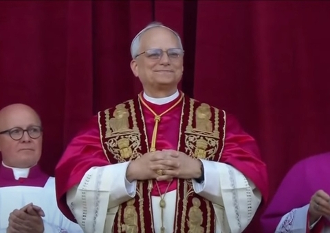 Vaticano revela brasão e assinatura de Leão XIV; veja 