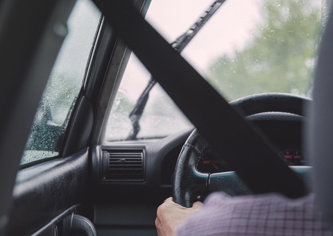 Governo acaba com reprovação automática por baliza e motor 'morrendo'