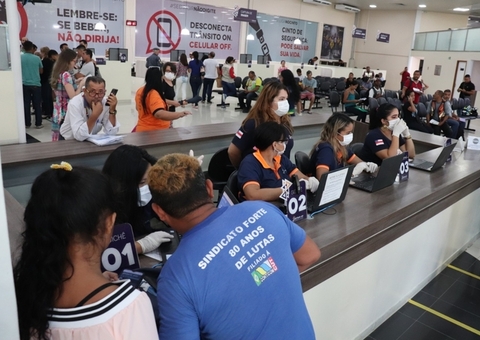  Falha no sistema faz Detran-AM suspender serviço 