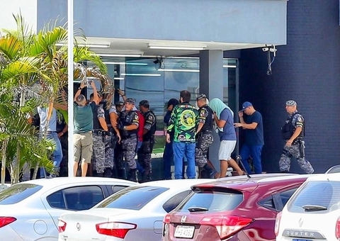 Chacina na AM-010: PMs envolvidos em mortes e testemunhas serão ouvidos em audiência