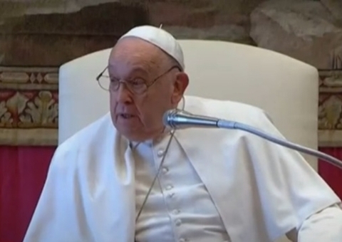 Papa Francisco precisou de transfusão de sangue e teve crise respiratória, diz boletim do Vaticano