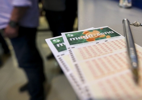 Mega-Sena acumula e prêmio sobe para R$ 100 milhões