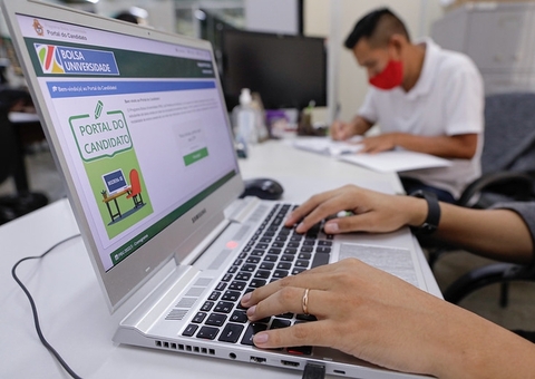 Prazo de inscrições para o Bolsa Universidade volta a ser prorrogado em Manaus