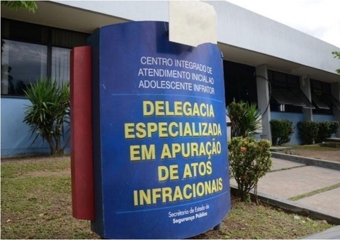 Adolescente é apreendida por encomendar a morte do próprio pai em Manaus