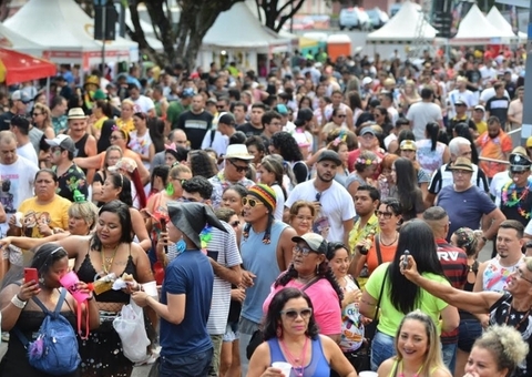 Prefeitura suspende festas de carnaval e blocos de rua em Manaus