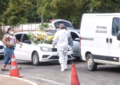 Manaus fez 33 enterros nesta sexta-feira