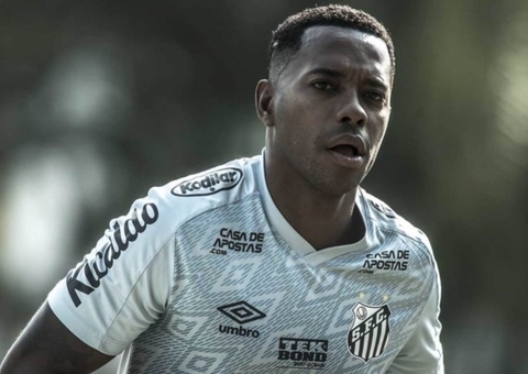 Robinho completa 1 ano preso por estupro com bom comportamento