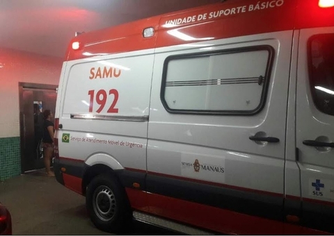 Suspeito de assalto apanha até confessar onde estava moto em Manaus