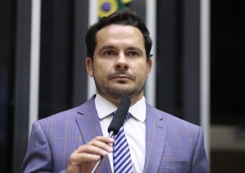Alberto Neto é multado por propaganda eleitoral antecipada