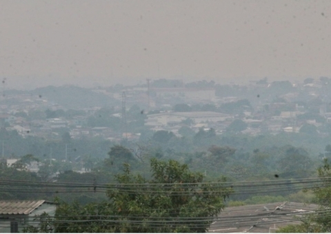 Fumaça causa dificuldade para respirar, tosse e dor de garganta; saiba como se proteger