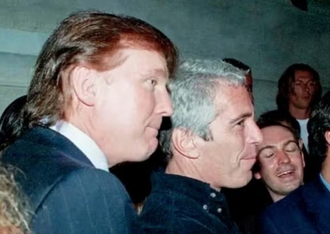 Trump é acusado de abusar de adolescente em arquivos de Epstein, diz jornal