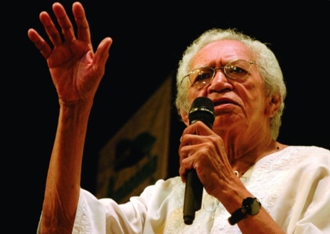 Inscrições para o Prêmio Thiago de Mello iniciam nesta segunda em Manaus; veja edital