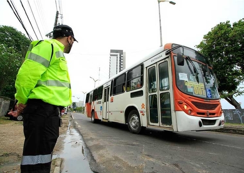 Prefeitura nega greve de ônibus nesta segunda-feira em Manaus