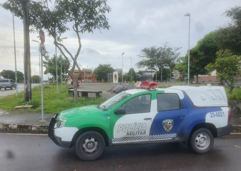PM intercepta dupla com 63 porções de drogas e celulares em Manaus