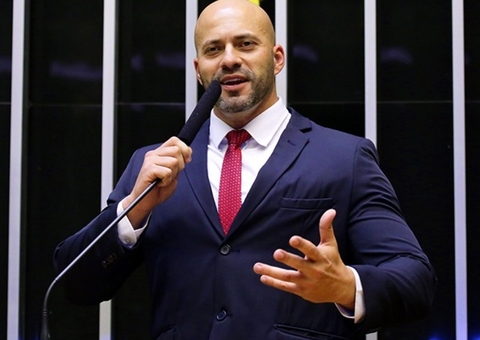 Defesa de Silveira pede arquivamento de ação no STF e devolução de celulares