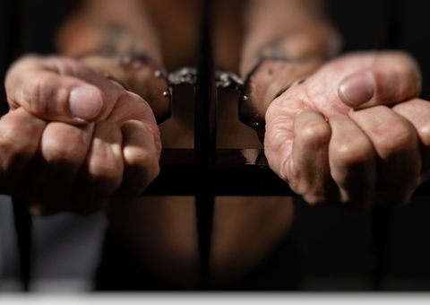 Transtornado, homem invade casa da ex-namorada e tenta estuprá-la no Amazonas