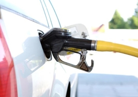 STF dá prazo de 5 dias para Petrobras explicar aumento nos preços de combustíveis