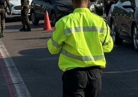 Rua no Novo Aleixo tem tráfego alterado para implantação de faixa de pedestre