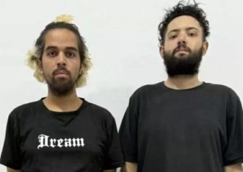 Brasileiros vítimas de tráfico humano embarcam para o Brasil