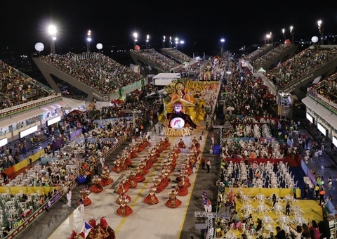 Carnaval 2026: Confira o que muda no trânsito e nos ônibus para os desfiles