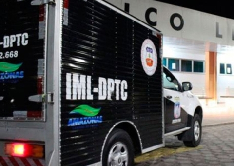 Criminosos em motocicleta matam jovem a tiros em Manaus