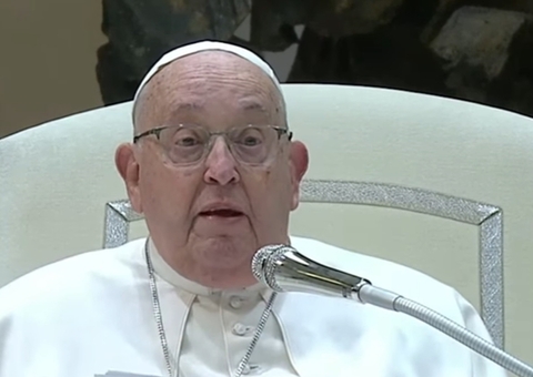 Papa Francisco tem insuficiência renal leve, mas sem piora respiratória