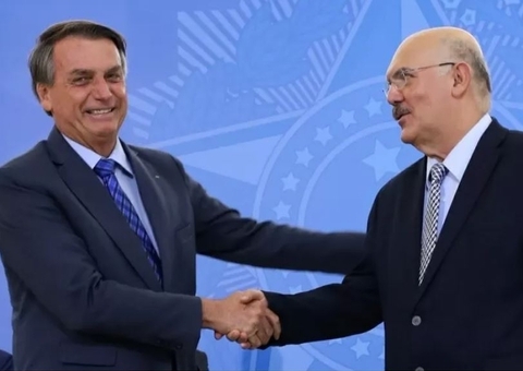 Presidente afirma que segue confiando no ex-ministro Milton Ribeiro