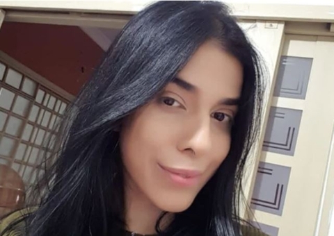 Jovem que sofreu lesão no cérebro após cheirar pimenta recebe alta