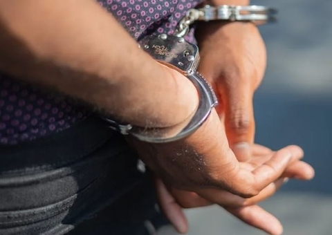 Homem é preso após sequestrar vítima e torturá-la em pousada no Centro