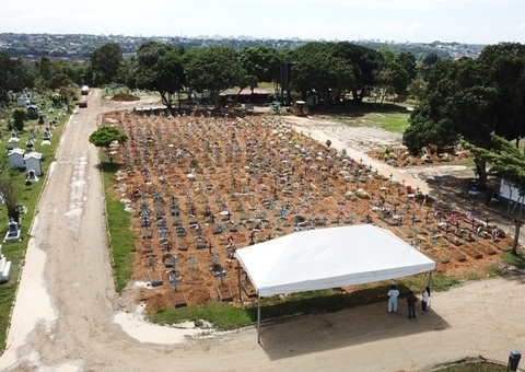 Cemitérios de Manaus registram 34 enterros nesta terça