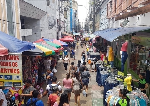 Confira horário de funcionamento do comércio no feriadão em Manaus