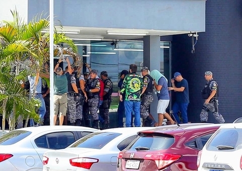 PMs envolvidos na chacina da AM-010 irão a júri popular e juiz determina soltura