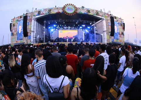 Prefeito diz que vai acionar Guarda Municipal contra venda ilegal de pulseiras do Sou Manaus