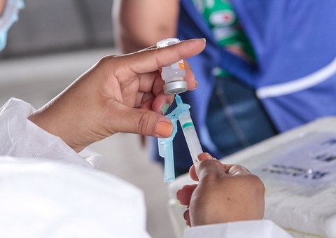 Vacina era cotada por até R$ 600 mil por família de falsa enfermeira em BH