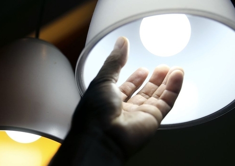 Conta de luz não terá cobrança extra em setembro, decide Aneel