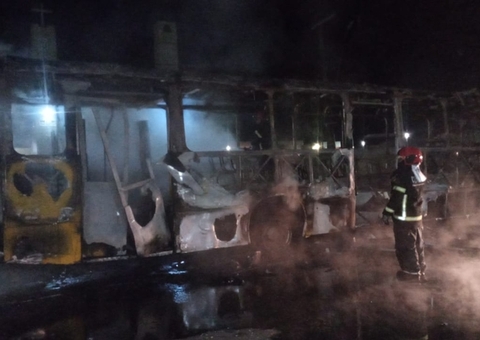 Circulação do transporte coletivo é suspensa após ataques do CV em Manaus