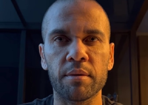 Acusado de agressão sexual, Daniel Alves muda versão e diz que sexo foi consensual