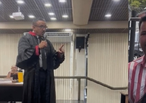 Promotor que comparou advogada à cadela tem reclamação arquivada em Manaus