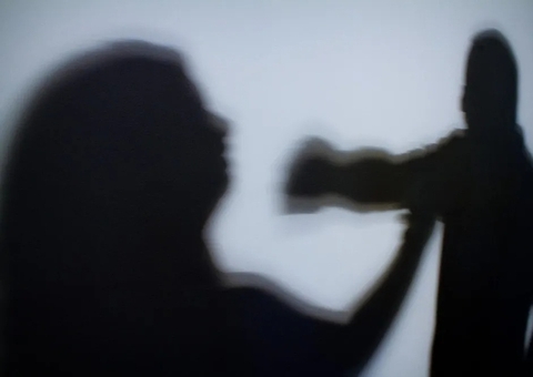 Transtornado, homem invade casa e ameaça matar ex-esposa na Redenção