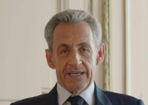 Ex-presidente da França, Nicolas Sarkozy deixa prisão 