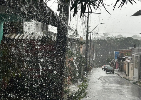 Manaus registra deslizamentos e desabamentos após forte chuva nesta quarta