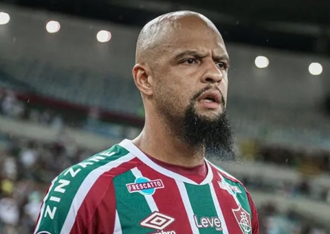 Felipe Melo nega acusação de amedrontar adolescente em condomínio