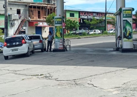 Relator diz que preço da gasolina pode cair até R$ 1,65 por litro