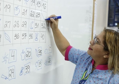 Veja lista dos servidores da Semed que irão receber 14º e 15º salário em Manaus