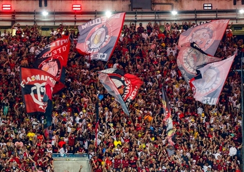Flamengo muda estratégia em negociações e vê avanços em renovações