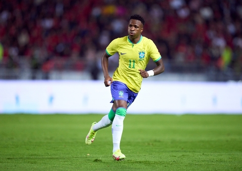 'Cada vez menos vontade de jogar', desabafa Vini Jr sobre racismo